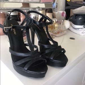 Le Chateau heels 👠